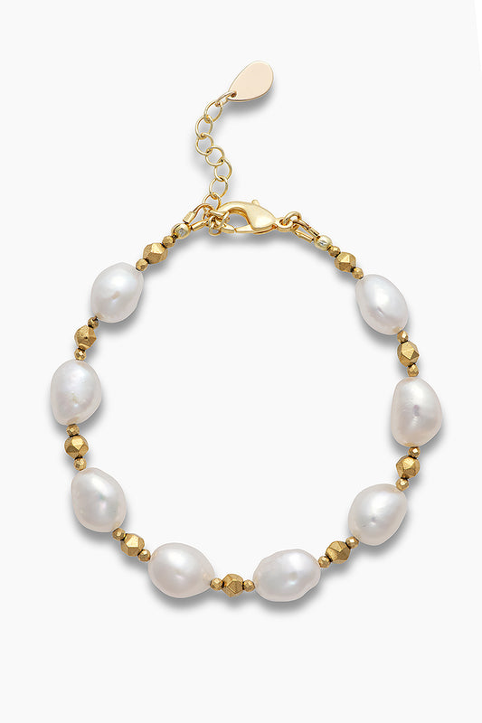 Sylvia bracelet with white freshwater pearls